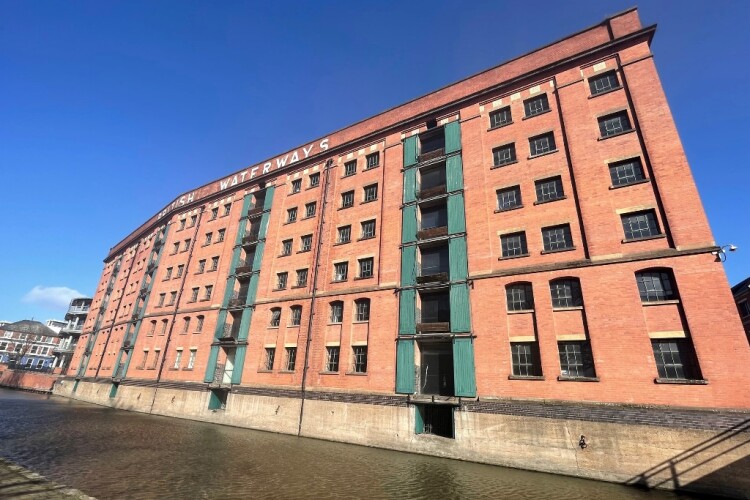The six-storey former warehouse is on the Nottingham & Beeston Canal
