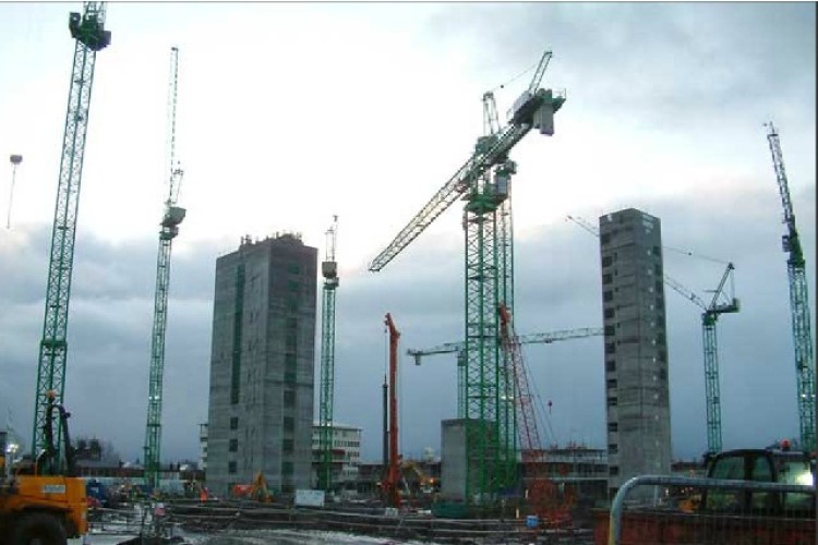 Cranes on the new Glasgow Southern General Hospital