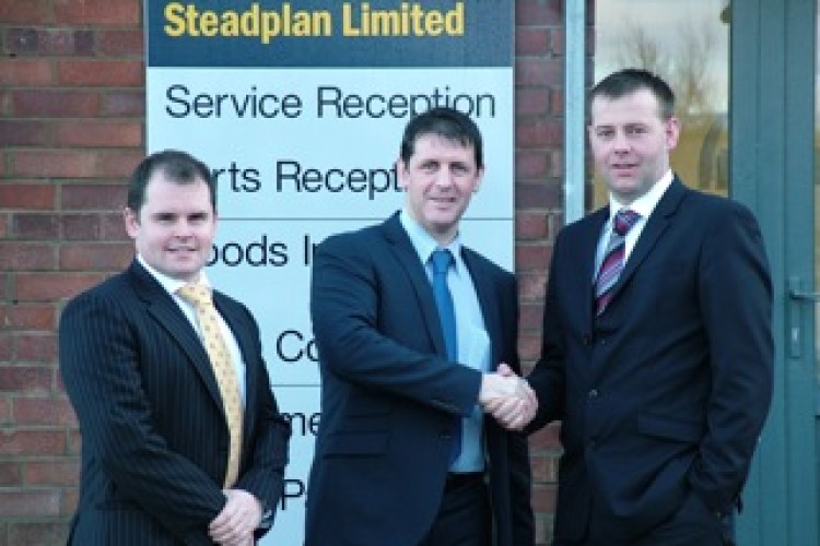 Left to right: Steadplan ops director Jeremy McGrath, Finningâ€™s John Tierney and Steadplan aftermarket director Graham Macmillan