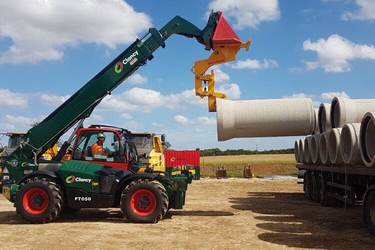 Clancy delivering a pipeline at Chesterton Farm in Cirencester for Thames Water