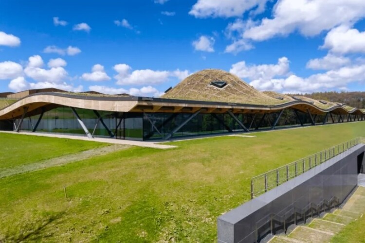 Sky Garden supplied the sedum blanket for the green roof of the new Macallan distillery in Speyside