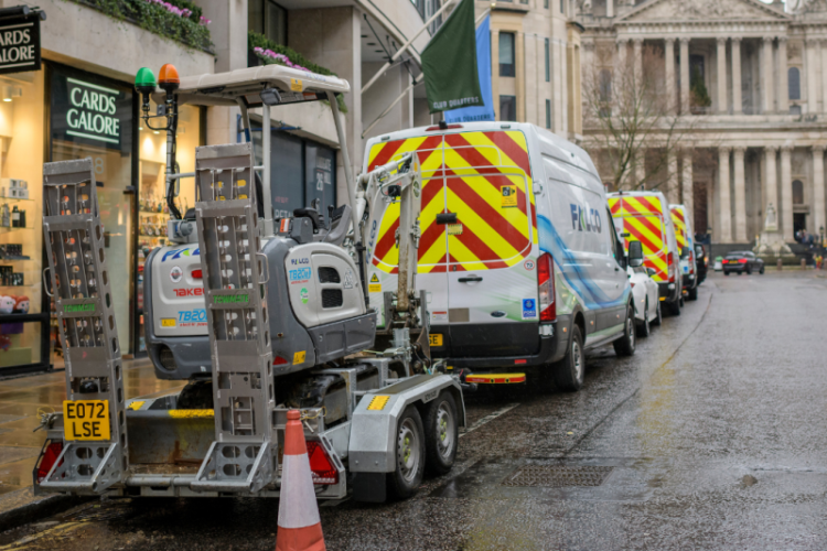 Takeuchi TB20e excavator ready towork in London 