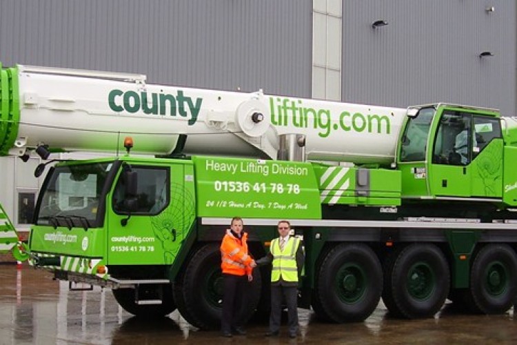 County Lifting&rsquo;s Dan Drury takes delivery of the new crane from Liebherr&rsquo;s Steve Elliott