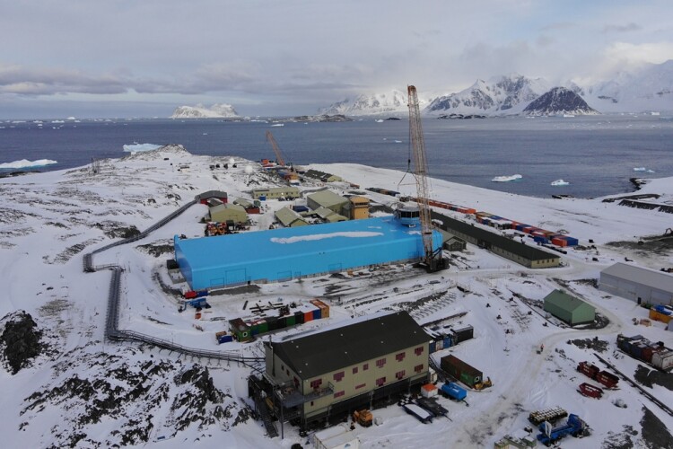 The new Discovery Building at the Rothera Research Station [Photo credit: Bam]