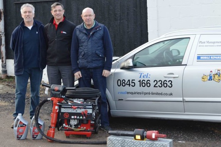 PML md Tony Nash, Chicago Pneumatic business development manager Colin Frost and PML&rsquo;s Dave Cross