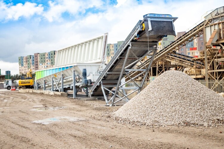 Neustark has set up a plant in Greenwich that is breaking down and recycling demolition waste for Wood Wharf