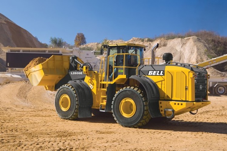 Ovenden has bought a Bell L2606E wheeled loader 