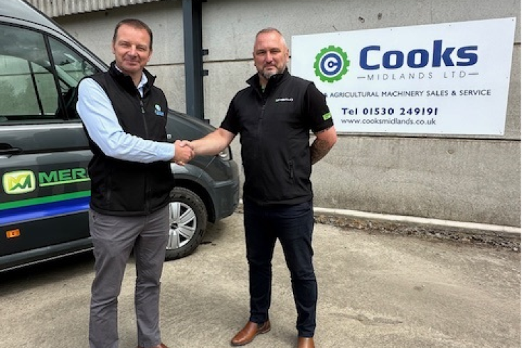 Cooks Midlands managing director Darren Cook (left) and Merlo UK construction sales specialist Graham Imms