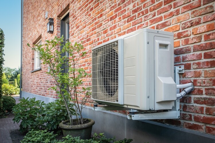 Heat pumps, not hydrogen, are the only way to decarbonising the housing stock, says the National Infrastructure Commission
